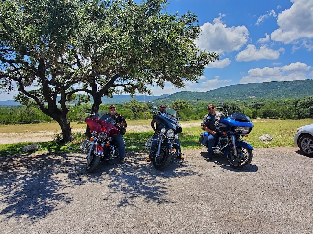 Bent Rim Grill | meal takeaway | 657 Ranch Rd 337 W, Leakey, TX 78873, USA | 8302326649 OR +1 830-232-6649