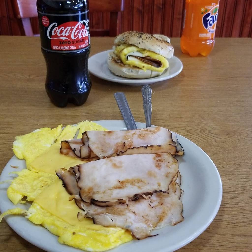 Vinny Ds Deli & Catering | meal takeaway | 730 Milford Rd #4, East Stroudsburg, PA 18301, USA | 5704216868 OR +1 570-421-6868