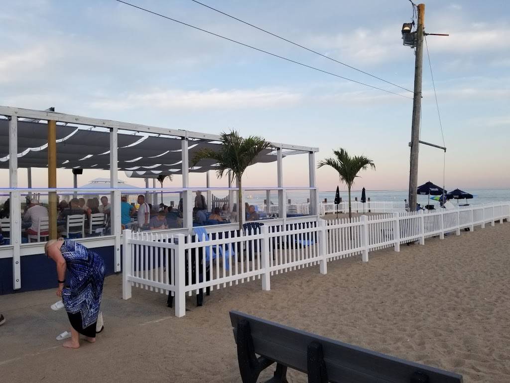 Kokomo’s Restaurant & Beach Bar | restaurant | 88 Hartford Ave Ext, Old Lyme, CT 06371, USA | 8603906403 OR +1 860-390-6403