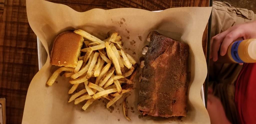 MISSION BBQ | restaurant | 1530 N Green River Rd, Evansville, IN 47715, USA | 8122130200 OR +1 812-213-0200