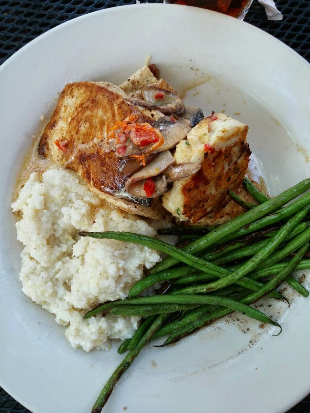 Cock & Bowl | restaurant | 302 Poplar Alley, Occoquan, VA 22125, USA | 7034941180 OR +1 703-494-1180