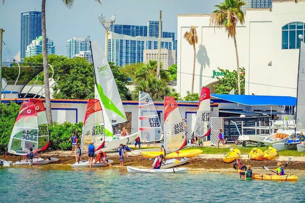 Miami Yacht Club | night club | 1001 MacArthur Causeway, Miami, FL 33132, USA | 3053779877 OR +1 305-377-9877