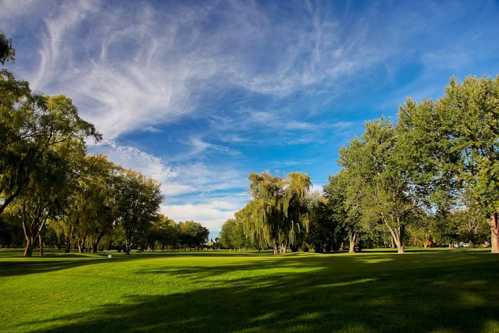 Rochester Place Golf Club & Parkside Grille | restaurant | 981 County Rd 2, Belle River, ON N0R 1A0, Canada | 5197282361 OR +1 519-728-2361