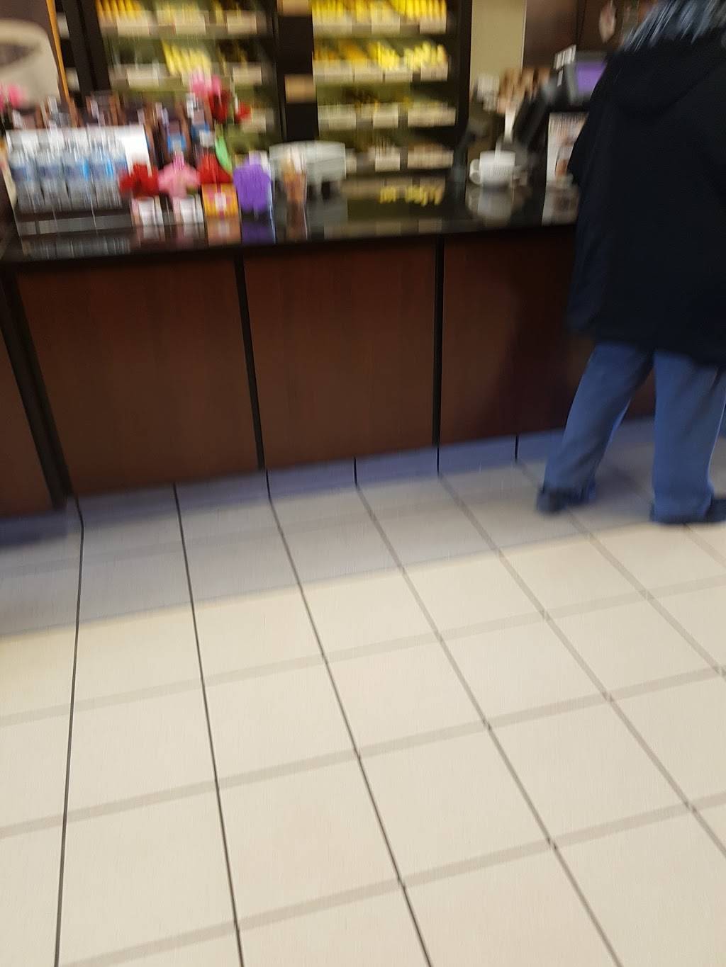 Reggios Pizza | restaurant | 120 W 87th St # C3, Chicago, IL 60620, USA | 7736517777 OR +1 773-651-7777