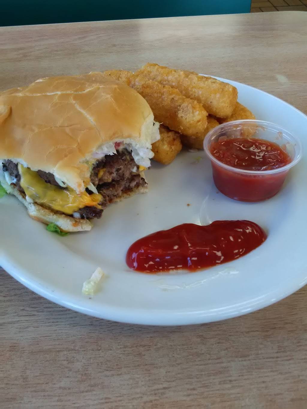 Hen House | restaurant | 936 US-51, Ripley, TN 38063, USA | 7314139805 OR +1 731-413-9805