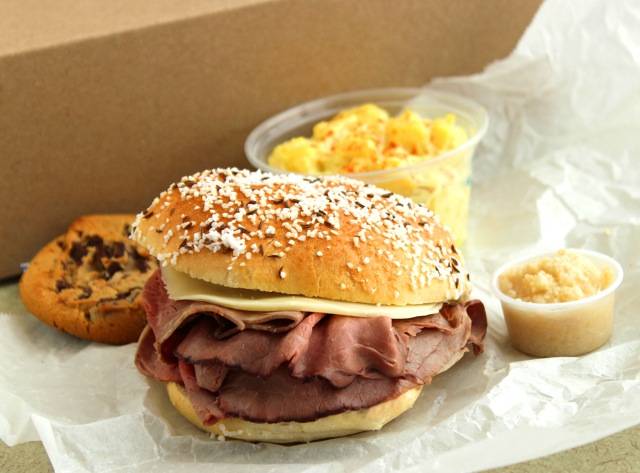 Andersons Frozen Custard | restaurant | 2235 Sheridan Dr, Kenmore, NY 14223, USA | 7168755952 OR +1 716-875-5952