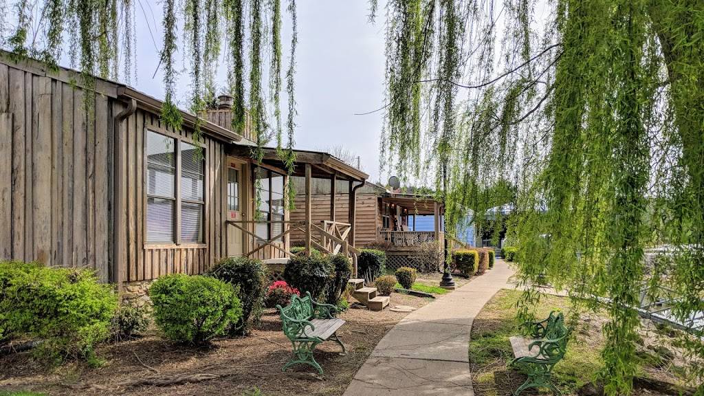 Wildwood Resort & Marina | restaurant | 7316 Granville Hwy, Granville, TN 38564, USA | 9316534360 OR +1 931-653-4360