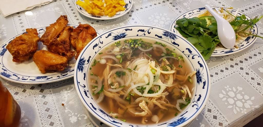 Binh Minh Restaurant | restaurant | 5211 W Market St, Greensboro, NC 27409, USA | 3368511527 OR +1 336-851-1527