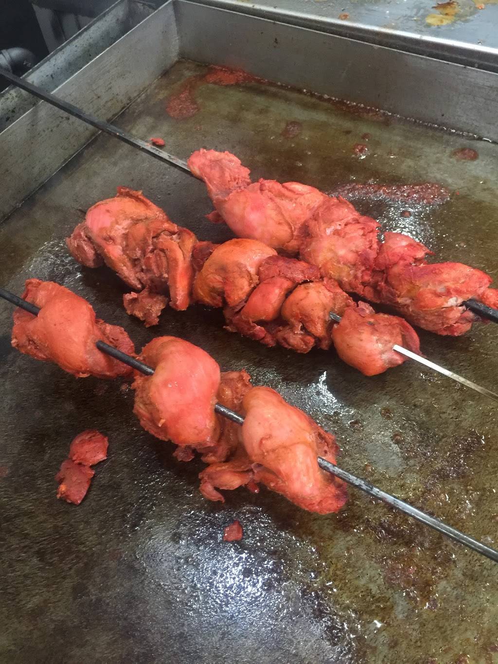 Arizona fried chicken AFC | restaurant | 880 Main St, Brockton, MA 02301, USA | 7742235118 OR +1 774-223-5118