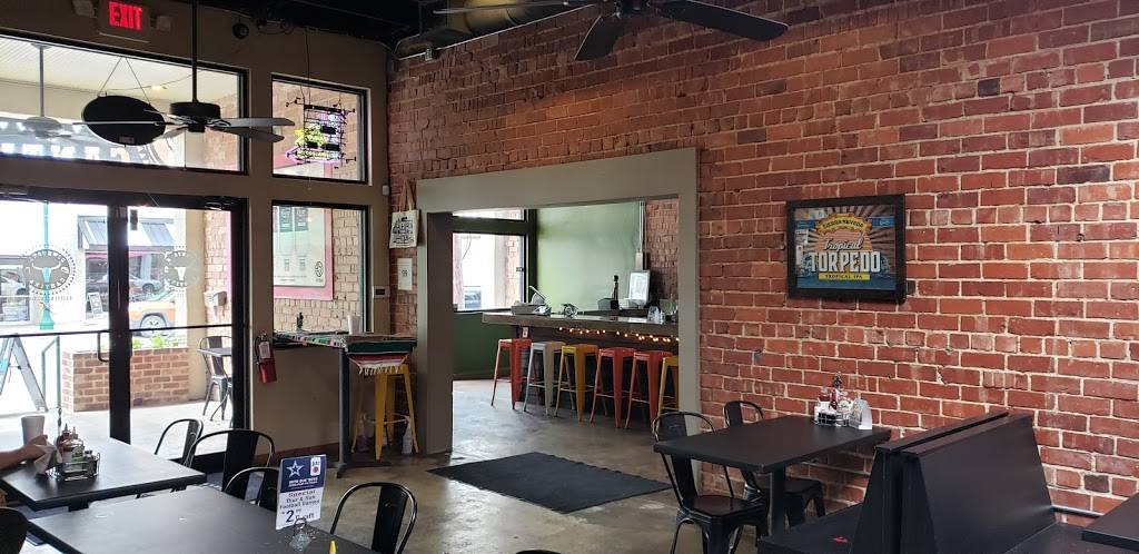 Downtown Cantina - Mineral Wells | restaurant | 306 N Oak Ave, Mineral Wells, TX 76067, USA | 9404682014 OR +1 940-468-2014