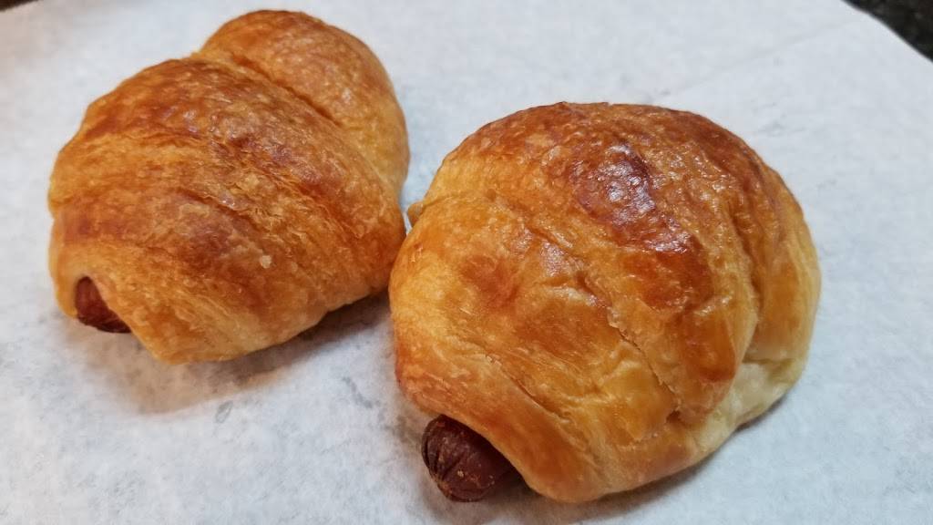 J & J Donuts | bakery | 415 Peachtree Industrial Blvd, Suwanee, GA 30024, USA | 6789263763 OR +1 678-926-3763