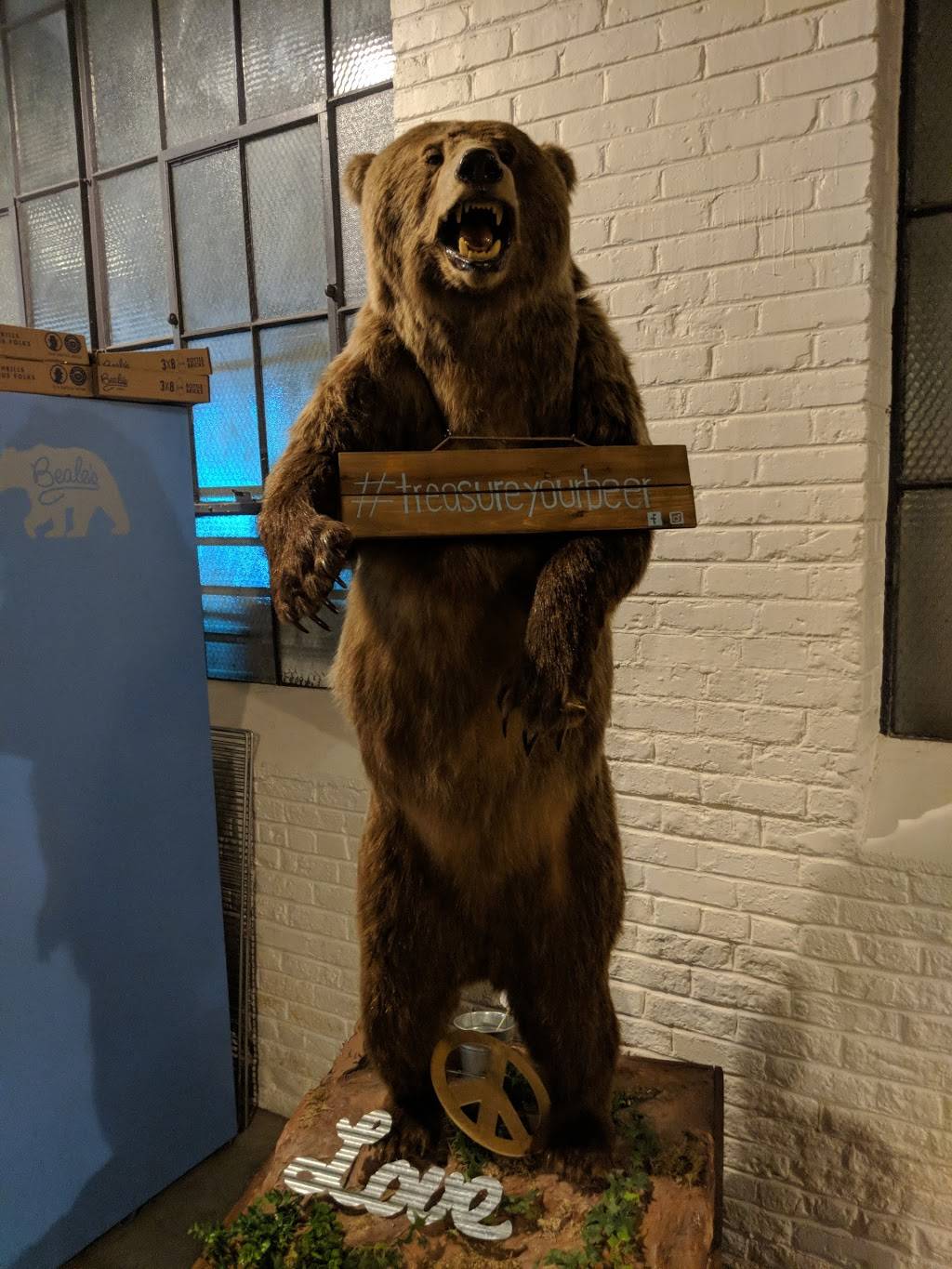 Beales | restaurant | 510 Grove St, Bedford, VA 24523, USA | 5405835113 OR +1 540-583-5113