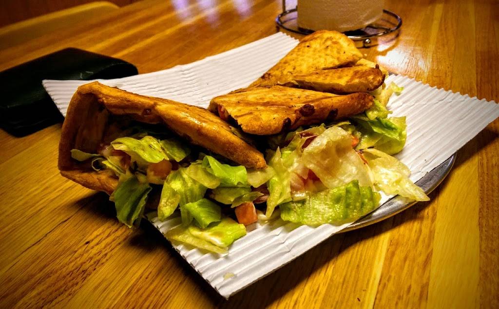 Village Pizza House | restaurant | 28 N Main St, Attica, OH 44807, USA | 4194265600 OR +1 419-426-5600