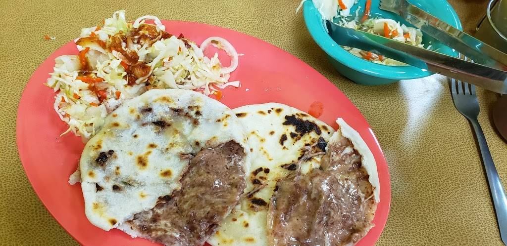 Kelly Pupuseria | restaurant | 5446 W Ridgecreek Dr, Houston, TX 77053, USA | 2818353231 OR +1 281-835-3231