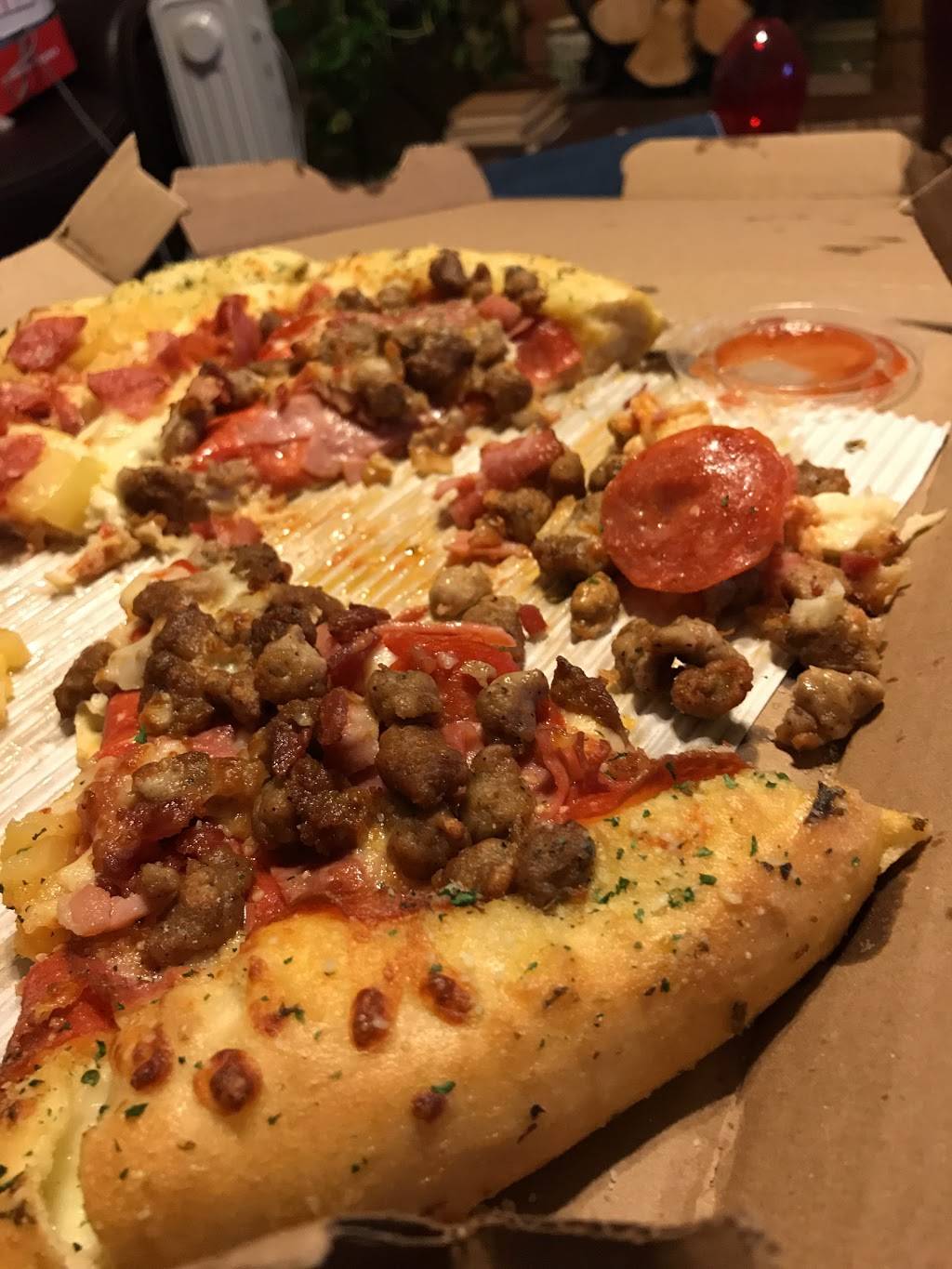 Pizza Hut | restaurant | 3734 W W.T.Harris Blvd, Charlotte, NC 28269, USA | 7045963355 OR +1 704-596-3355