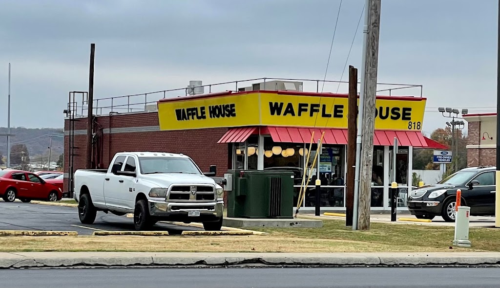 Waffle House | restaurant | 818 E Oak St, Conway, AR 72032, USA | 5013298290 OR +1 501-329-8290