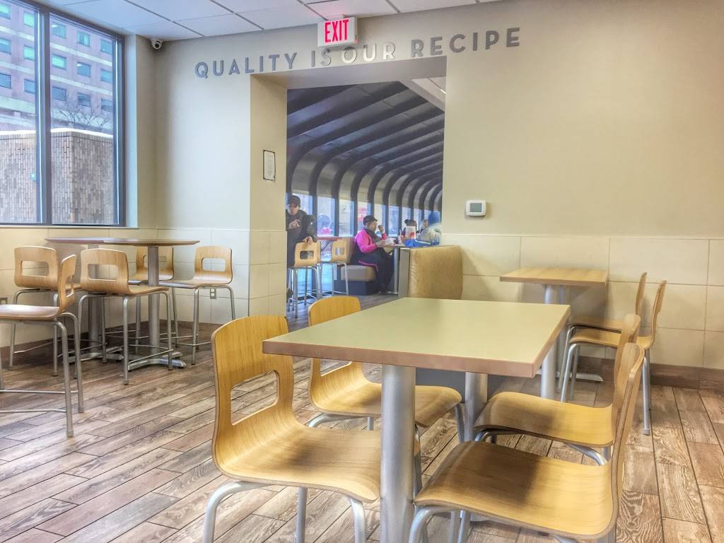 Wendys | restaurant | 3990 John R St, Detroit, MI 48201, USA | 3138327676 OR +1 313-832-7676