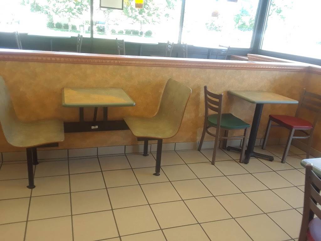 Subway | meal takeaway | 6605 Camden Blvd, Fountain, CO 80911, USA | 7193907285 OR +1 719-390-7285