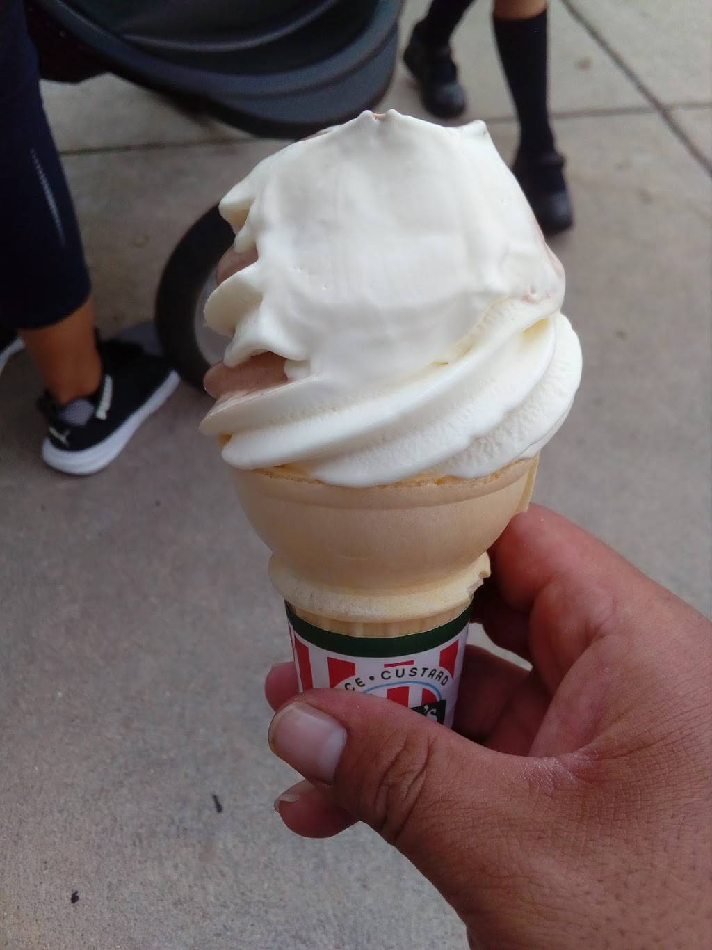 Ritas Italian Ice & Frozen Custard | restaurant | 2700 S Darien St, Philadelphia, PA 19148, USA | 2674573330 OR +1 267-457-3330