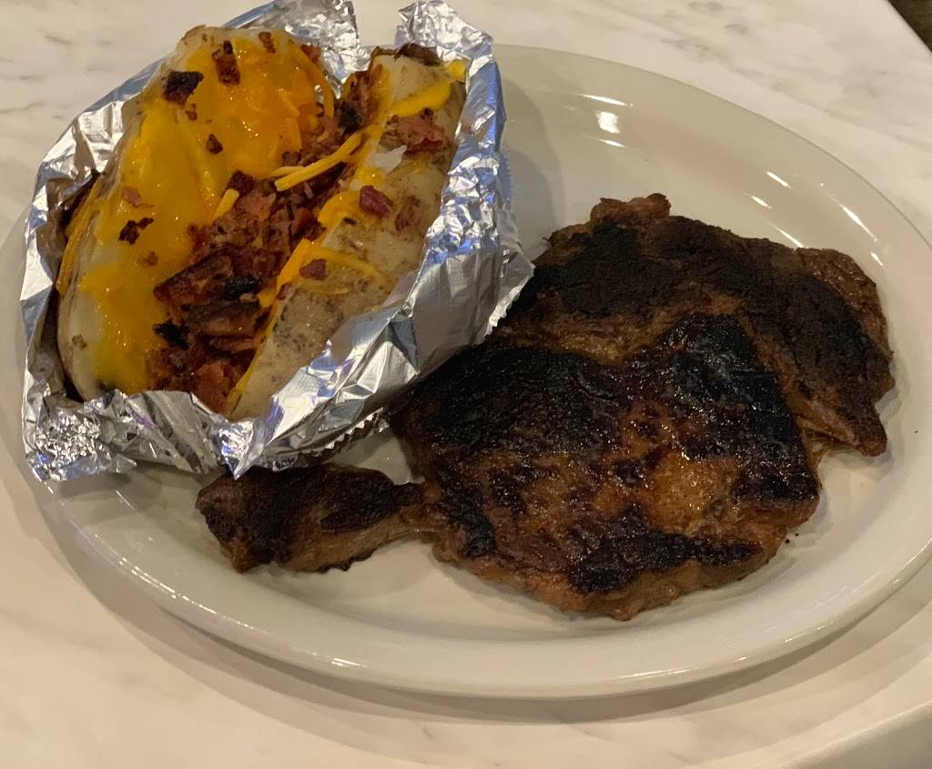 Famous K & C Restaurant & Bar | restaurant | 6031 Siegen Ln, Baton Rouge, LA 70809, USA | 2256158163 OR +1 225-615-8163