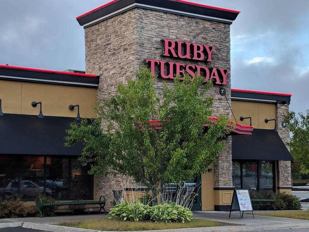 Ruby Tuesday | restaurant | 58 Stephen King Dr, Augusta, ME 04330, USA | 2076238710 OR +1 207-623-8710