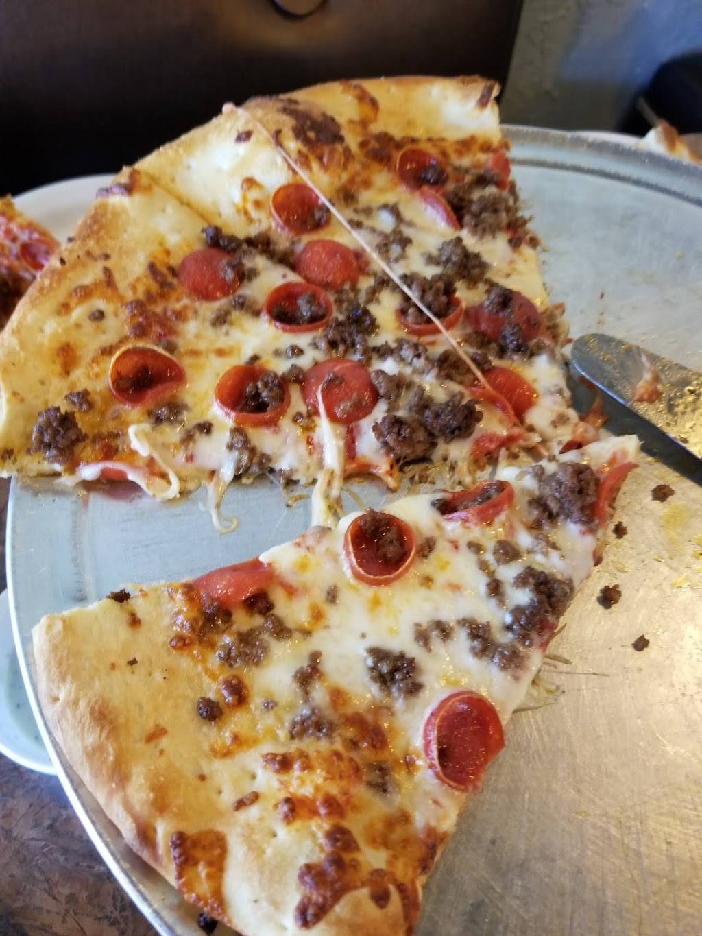 Blanco River Pizza Company | restaurant | 306 Pecan St, Blanco, TX 78606, USA | 8308333221 OR +1 830-833-3221