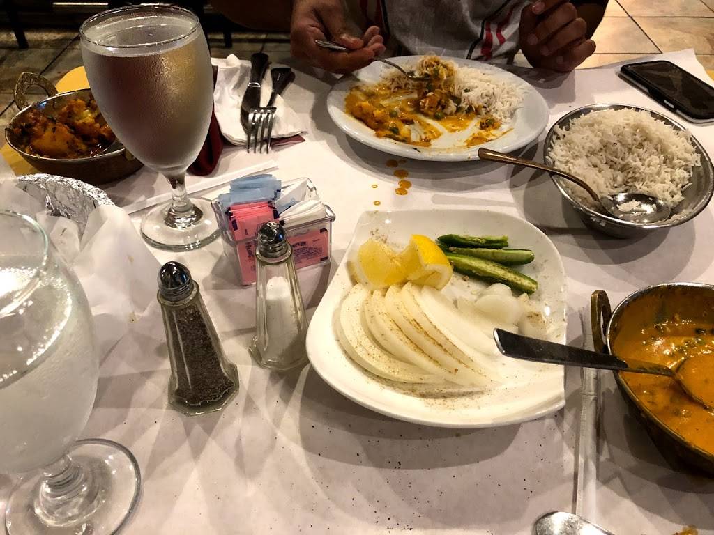 Taj Indian Cuisine | restaurant | 4 Club Centre Ct A, Edwardsville, IL 62025, USA | 6186928110 OR +1 618-692-8110