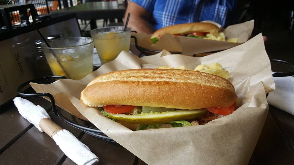 Big Woods Pizza Co | restaurant | 44 N Van Buren St, Nashville, IN 47448, USA | 8129886004 OR +1 812-988-6004