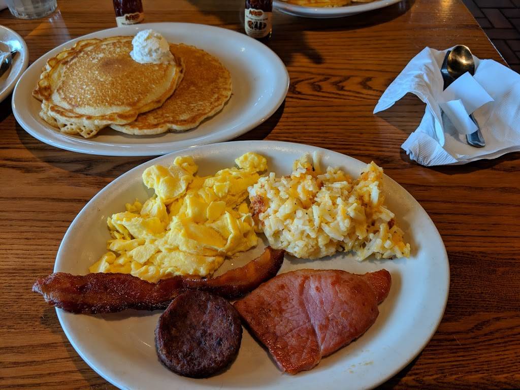 Cracker Barrel Old Country Store | restaurant | 12101 S Strang Line Rd, Olathe, KS 66062, USA | 9137809108 OR +1 913-780-9108