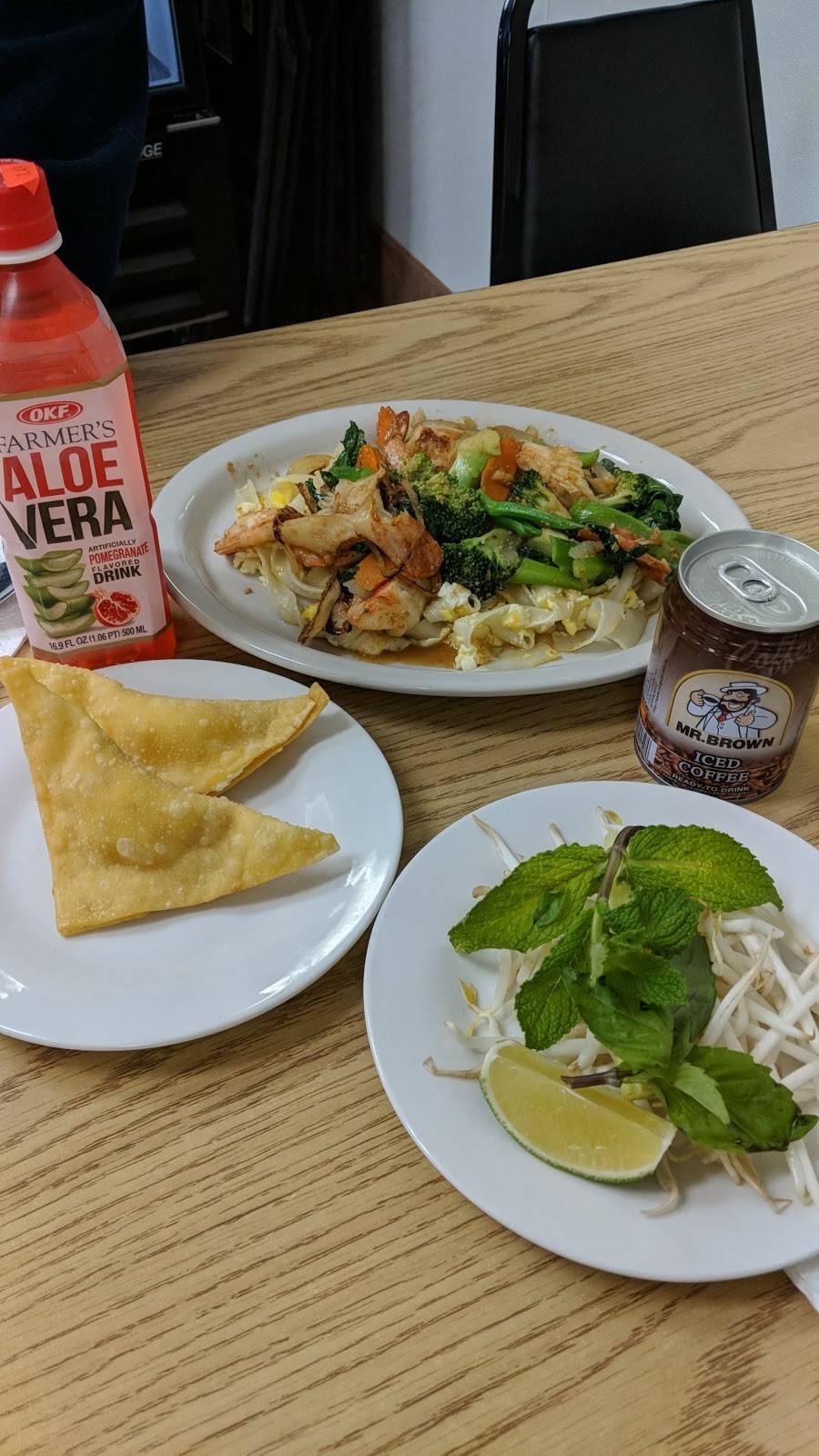 Asian Market & Food Deli | restaurant | 726 Marshall St, Albert Lea, MN 56007, USA | 5074732019 OR +1 507-473-2019