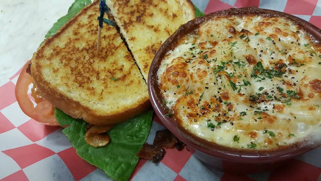 The Back 9 Sports Bar & Grill | restaurant | 4060 Belt Line Rd, Addison, TX 75001, USA | 2142727028 OR +1 214-272-7028