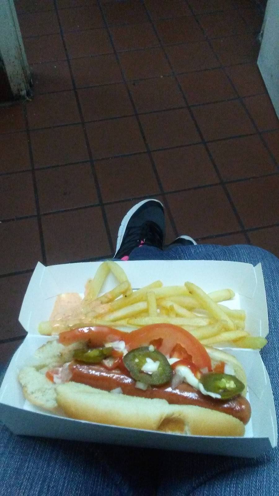 Wienerschnitzel | restaurant | 200 E 18th St, Antioch, CA 94509, USA | 9257754580 OR +1 925-775-4580