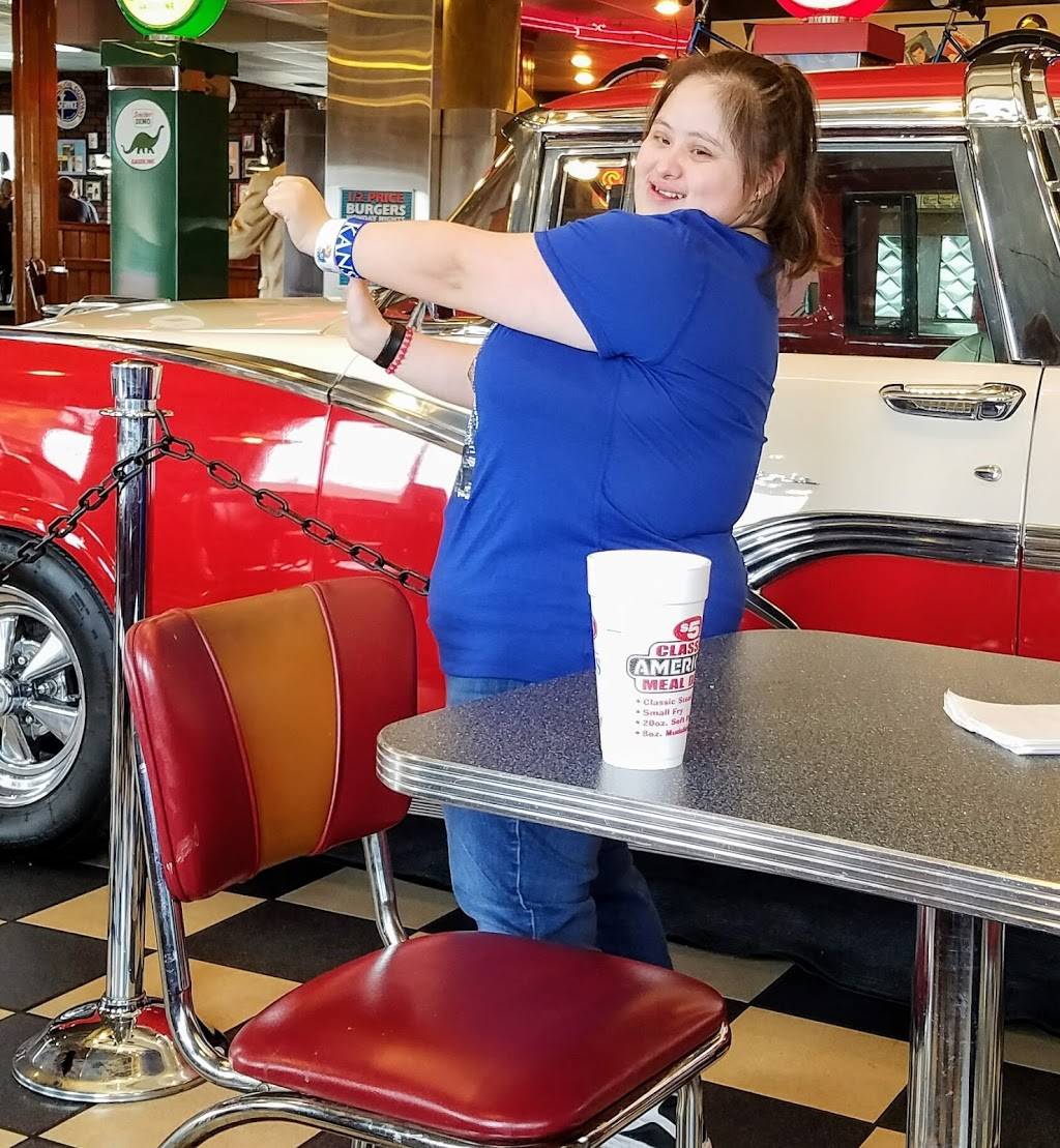 Spangles | restaurant | 415 S West St, Wichita, KS 67213, USA | 3169423479 OR +1 316-942-3479