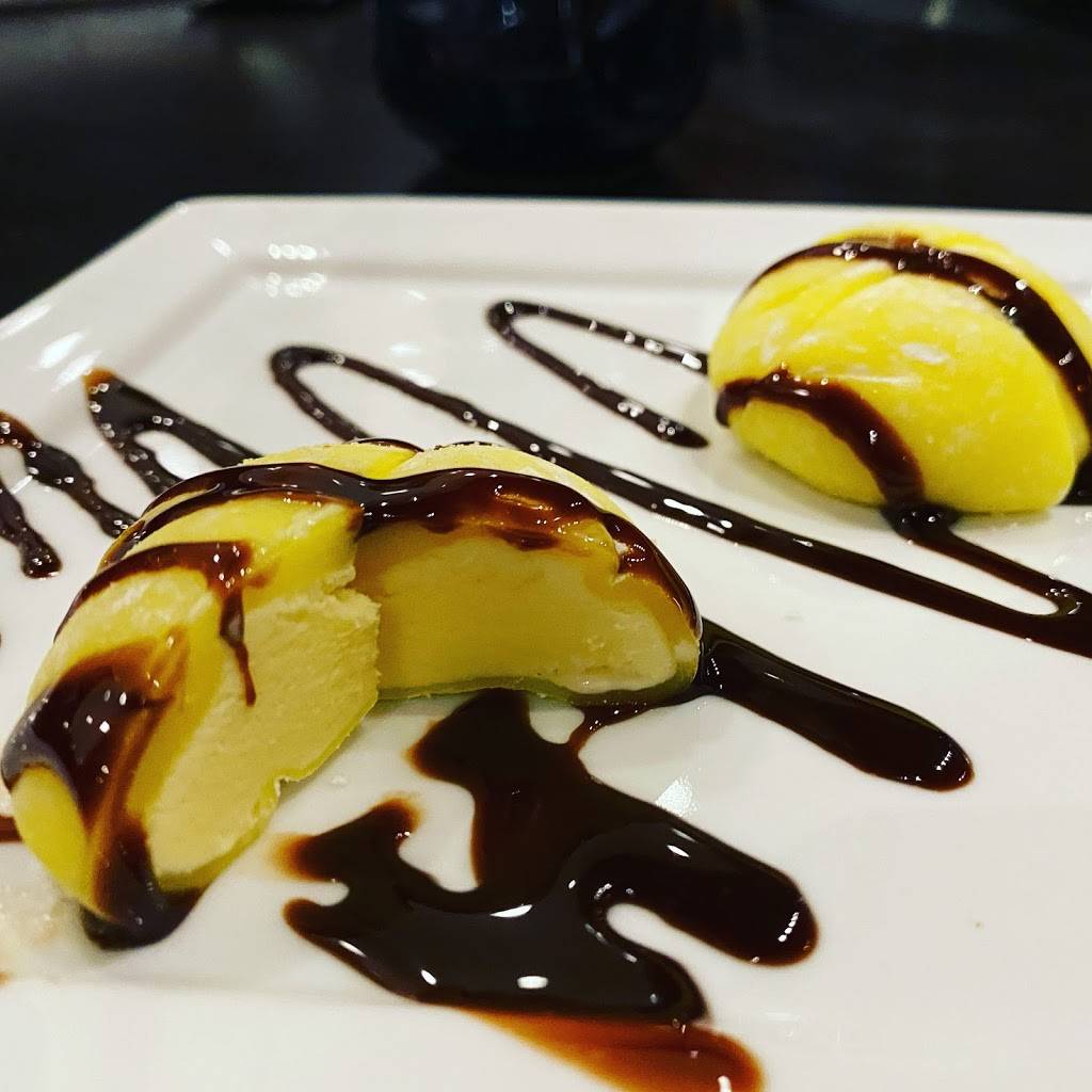 Yumi Sushi Bar | restaurant | 400 Selby Ave, St Paul, MN 55102, USA | 6512076810 OR +1 651-207-6810