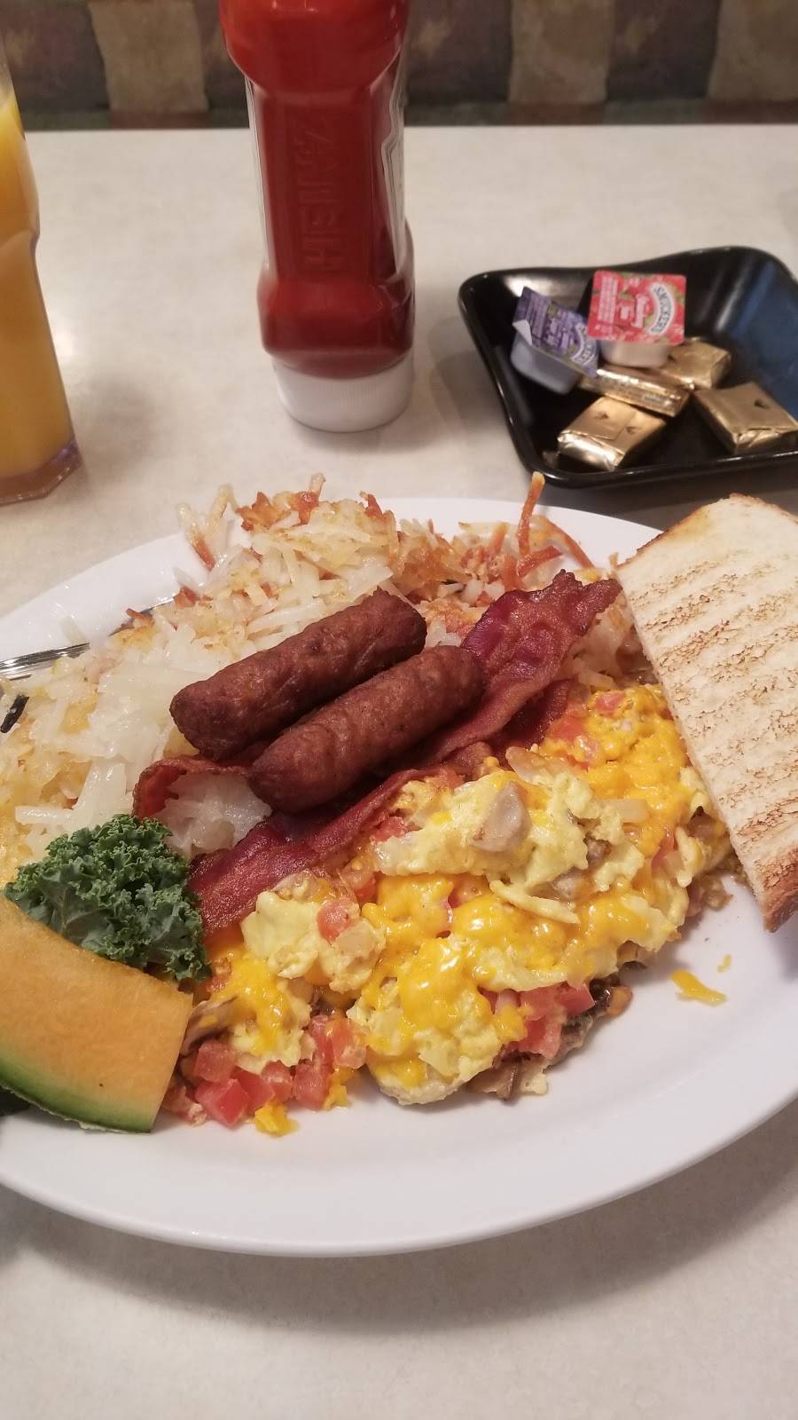 Michaels Restaurant | restaurant | 1000 Churchmans Rd, Newark, DE 19713, USA | 3023684230 OR +1 302-368-4230