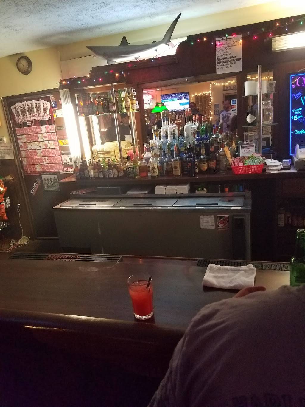 Uncs Patio Lounge | night club | 10584 E Washington St, Chagrin Falls, OH 44023, USA | 4405432799 OR +1 440-543-2799