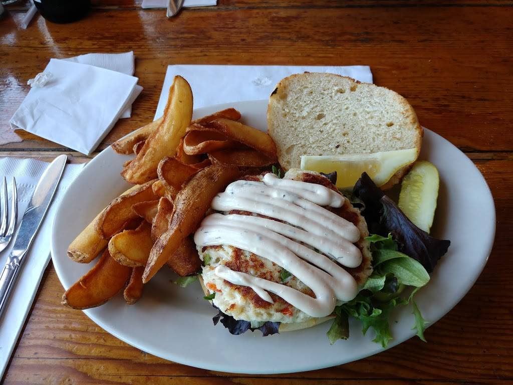 The Black Dog Tavern | restaurant | 20 Beach Street Extension, Vineyard Haven, MA 02568, USA | 5086939223 OR +1 508-693-9223