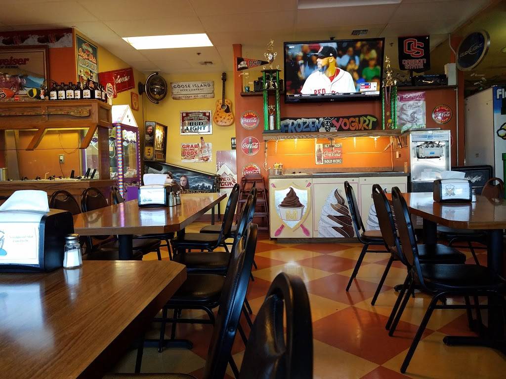 Mikeys Pizzeria | restaurant | 835 OR-99W, McMinnville, OR 97128, USA | 5038834448 OR +1 503-883-4448