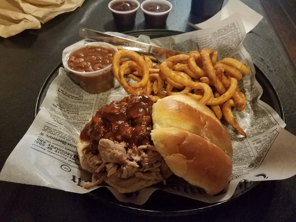 The Texan BBQ | restaurant | 101 N Main St, Algonquin, IL 60102, USA | 8476582130 OR +1 847-658-2130