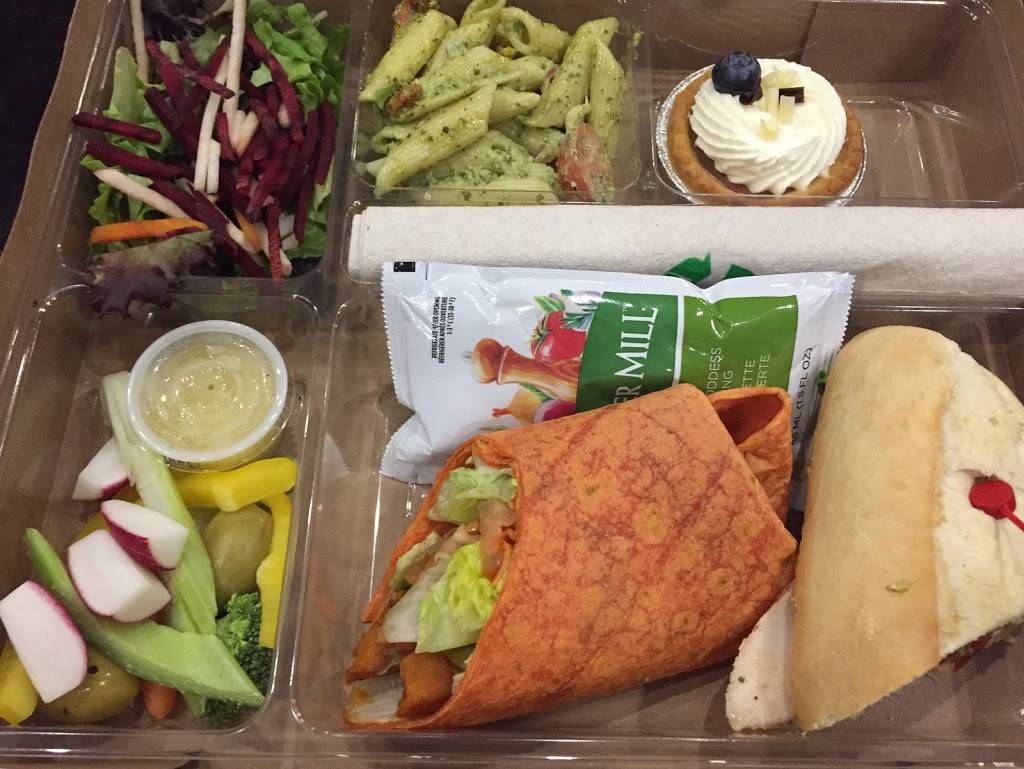 Las Olas Traiteur | restaurant | 2140 Rue de la Métropole, Longueuil, QC J4G 1R9, Canada | 4506779090 OR +1 450-677-9090