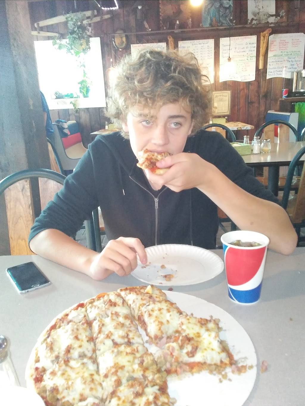 Amys Pizza | restaurant | 140 E Country Ln, Shipshewana, IN 46565, USA | 2607687323 OR +1 260-768-7323