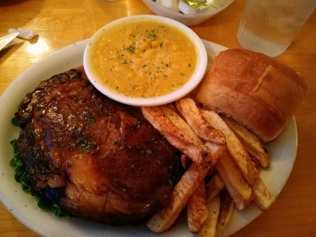 Crosstone Restaurant | restaurant | 1132 S Main St, Bryant Pond, ME 04219, USA | 2076742392 OR +1 207-674-2392