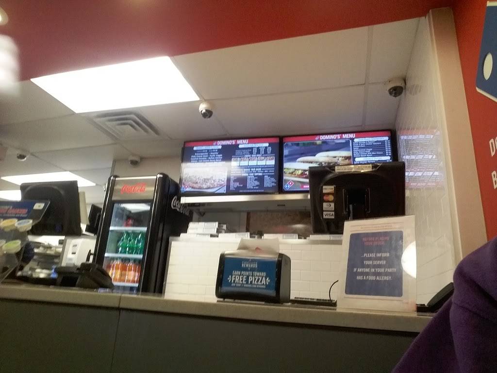 Dominos Pizza | meal delivery | 17 Tremont St # R, Taunton, MA 02780, USA | 5088800111 OR +1 508-880-0111