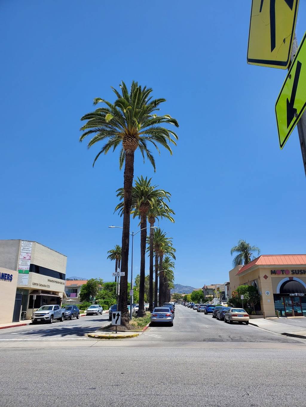 Boujee Chicken | restaurant | 1121 N Pacific Ave, Glendale, CA 91202, USA | 8189379225 OR +1 818-937-9225