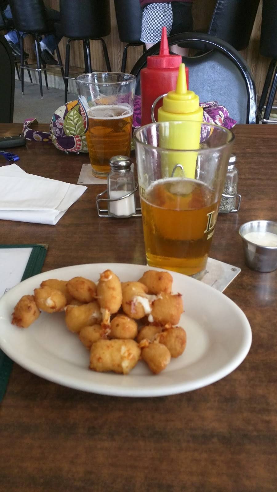 Hooterville Inn | restaurant | 10992 Division St, Blue Mounds, WI 53517, USA | 6084375444 OR +1 608-437-5444