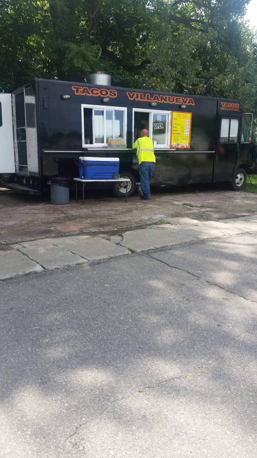 Tacos Villanueva | restaurant | 1601 E University Ave, Des Moines, IA 50316, USA | 5155288805 OR +1 515-528-8805