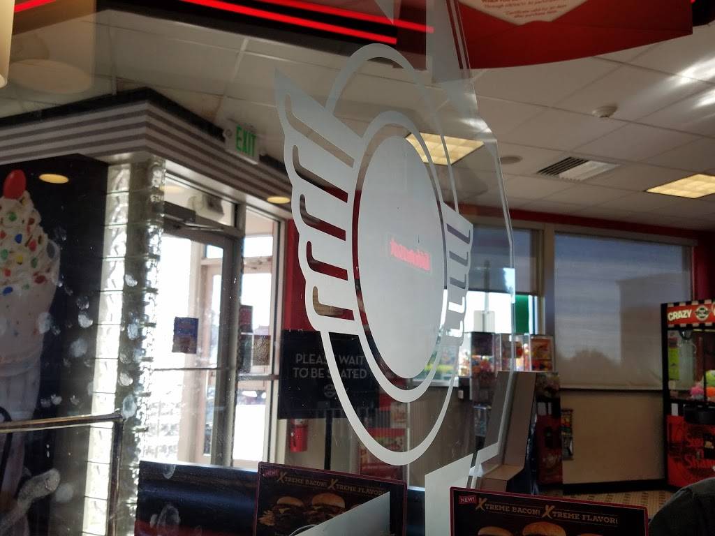 Steak n Shake | restaurant | 211 Randall Rd, Lake in the Hills, IL 60156, USA | 8474587630 OR +1 847-458-7630