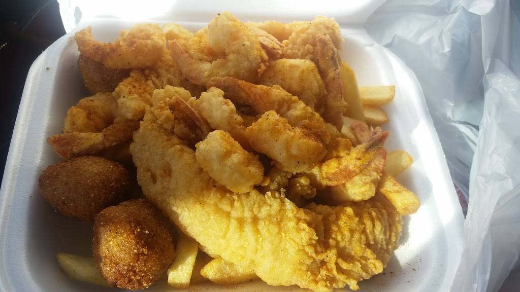 Riverside Seafood Market | restaurant | 6501 N 40th St, Tampa, FL 33610, USA | 8136300940 OR +1 813-630-0940