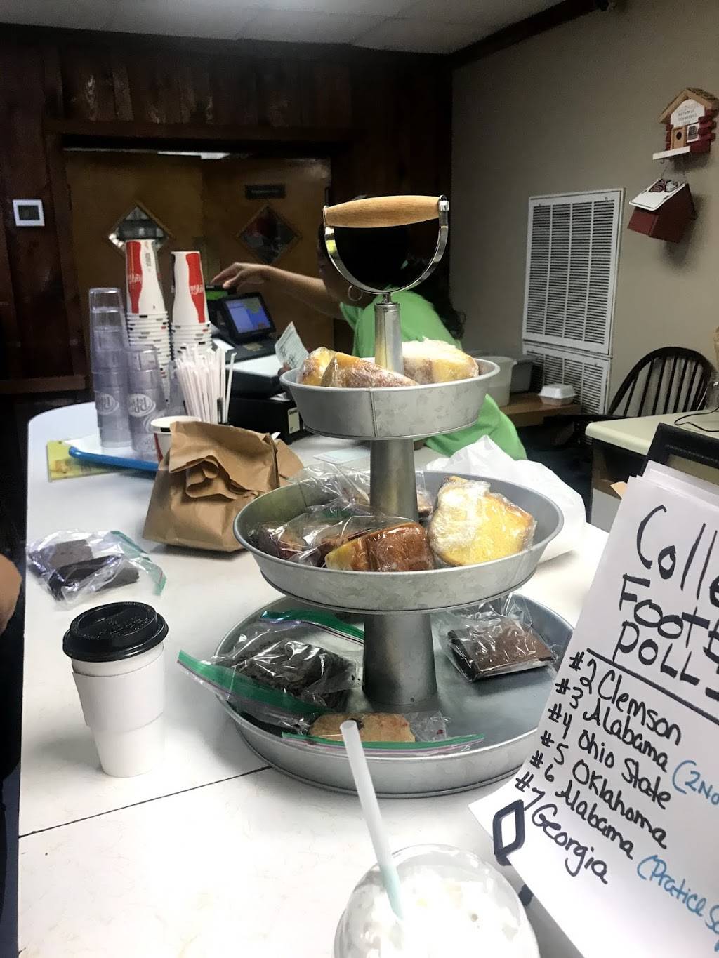 Armandos Restaurant | restaurant | 1814 E Main St, Chattanooga, TN 37404, USA | 4236299218 OR +1 423-629-9218