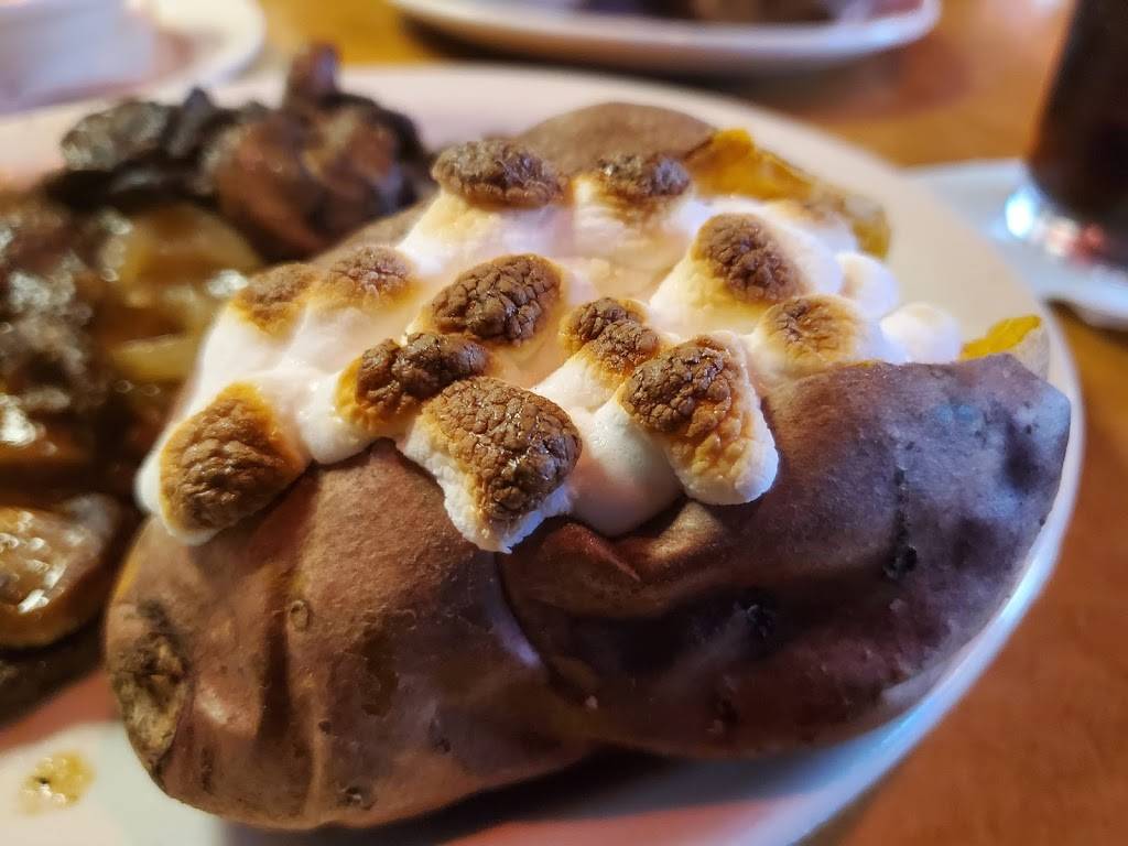 Texas Roadhouse | restaurant | 519 S Duff Ave, Ames, IA 50010, USA | 5152327427 OR +1 515-232-7427